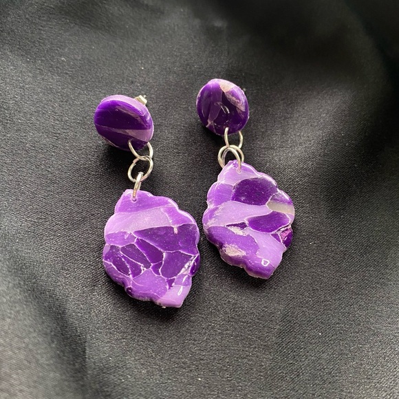 Blue Willow Boutique Earrings - Picture 3 of 3